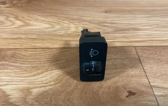 Honda FR-V Headlight level height control switch M20010