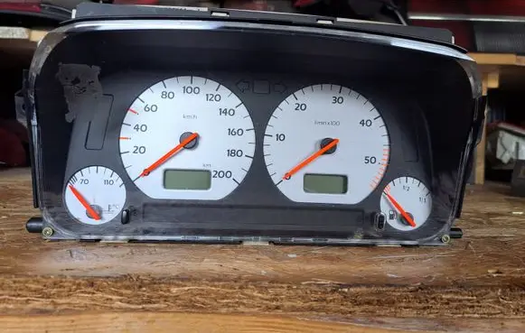 Volkswagen Golf III Speedometer (instrument cluster) 1H0919860T 6160633142