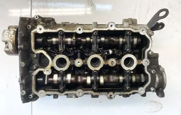 Audi A6 S6 C6 4F Engine head 06E103374A 06E253244d
