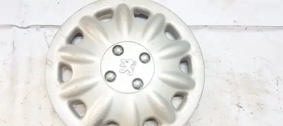 Peugeot 206 R15 wheel hub/cap/trim 