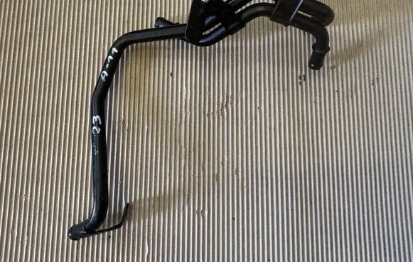 Volkswagen Golf Plus Engine coolant pipe/hose 03C121070L