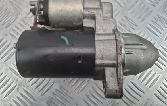 Mercedes-Benz E W212 Starter motor A0051513901 0051513901