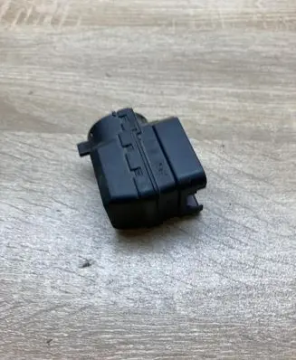 BMW 3 E46 Ignition lock contact 6901961