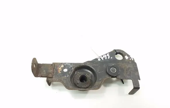 Toyota RAV 4 (XA40) Radiator mount bracket 1653426060