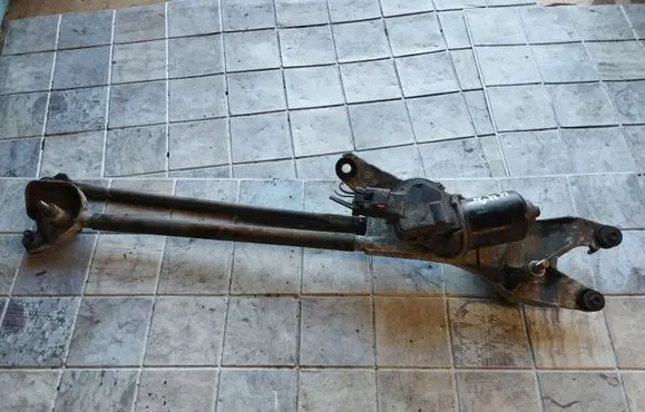 Chrysler Pacifica Front wiper linkage and motor 04894167AB
