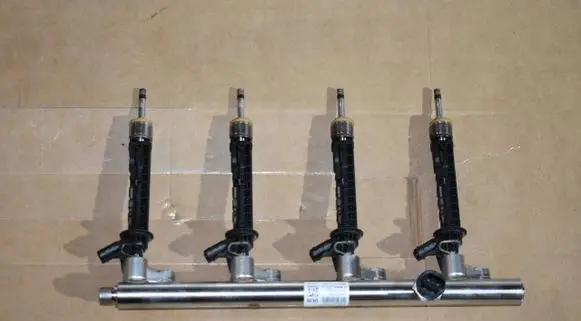Mercedes-Benz E W214 Fuel injector supply line/pipe 