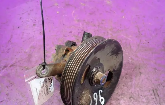 Chevrolet Evanda Power steering pump