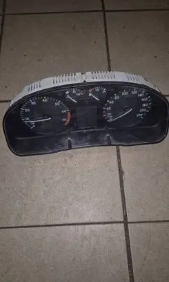 Volkswagen PASSAT B5 Speedometer (instrument cluster) 09051969901
