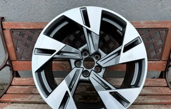 Audi Q8 e-tron R20 alloy rim 