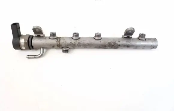 Mercedes-Benz E W212 Fuel main line pipe A6420702995
