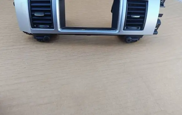 Jaguar XF Dash center air vent grill CX23045C34AB