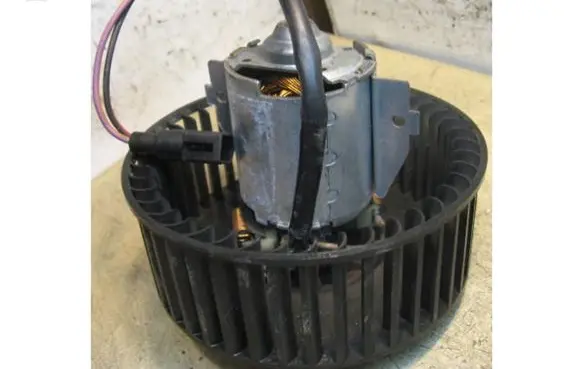 Ford Fiesta Heater fan/blower 0126600 G1UHN