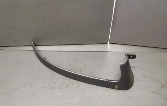 Under headlight/headlamp trim