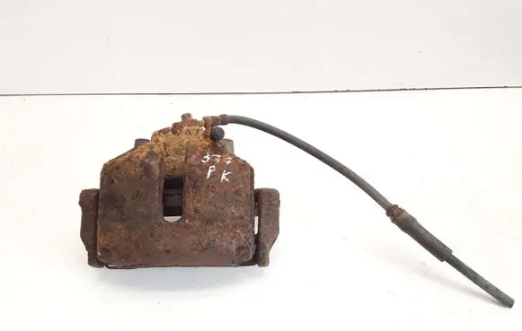 Volkswagen PASSAT B7 Front brake caliper