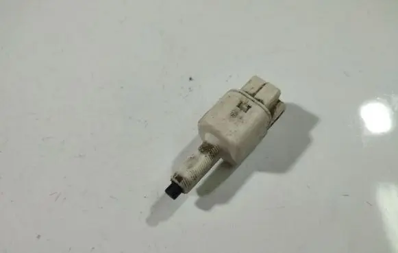 Toyota Avensis Verso Brake pedal sensor switch 