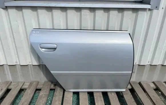 Audi A6 S6 C5 4B Rear door