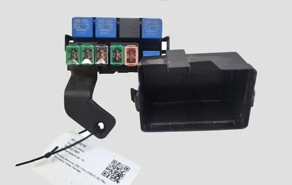 Hyundai Santa Fe Fuse module N914252B722 N914252B72204 M6905380006