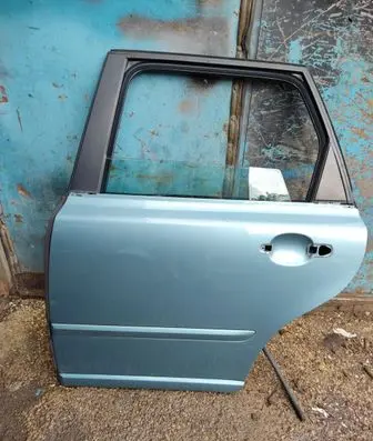 Rear door