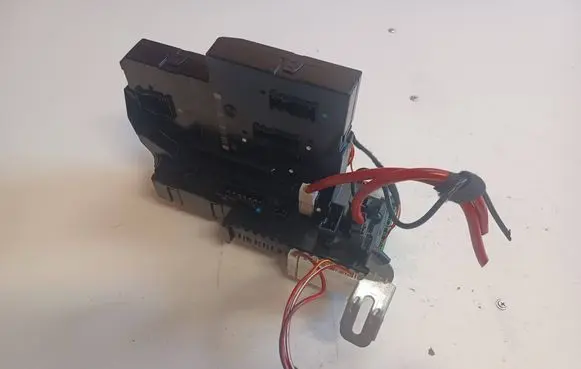 Mercedes-Benz E W212 SAM control unit A2129003822