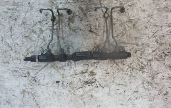 Fuel main line pipe