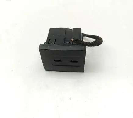 Mercedes-Benz GLA H247 USB socket connector A2478207702