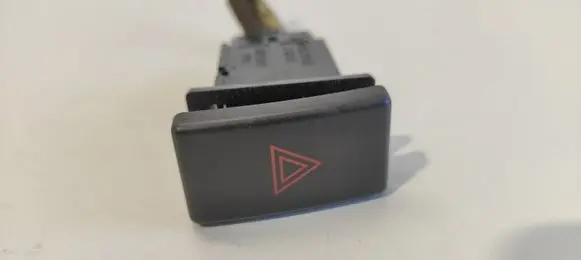 Toyota Avensis T250 Hazard light switch 157963 TR9503