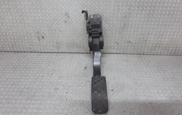 Volkswagen Polo Accelerator throttle pedal 0281002378