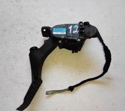 Volkswagen Transporter - Caravelle T5 Accelerator throttle pedal 7H1723503F