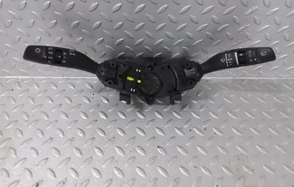 KIA Ceed Wiper turn signal indicator stalk/switch 93404J7960