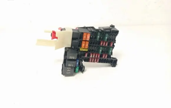 Volkswagen Golf VIII Fuse module 5WA937615
