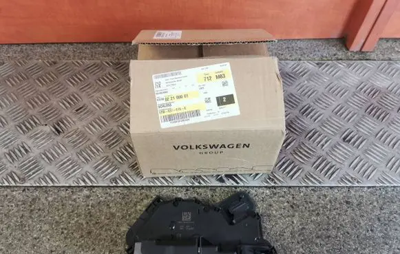 Volkswagen Crafter Front door lock 5TB837015C