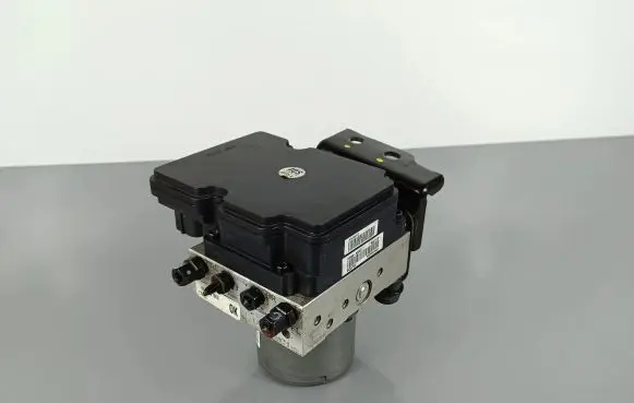 KIA Sorento ABS Pump 58900C6840
