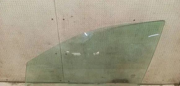 Volvo V70 Front door window glass four-door 