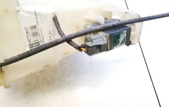 Hyundai i30 Windscreen/windshield washer pump