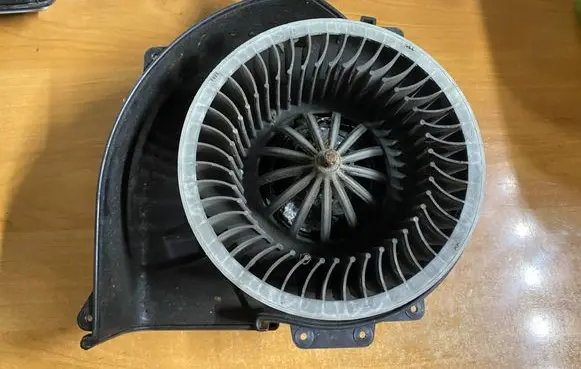 Volkswagen Polo Heater fan/blower 6Q1820015G A1916