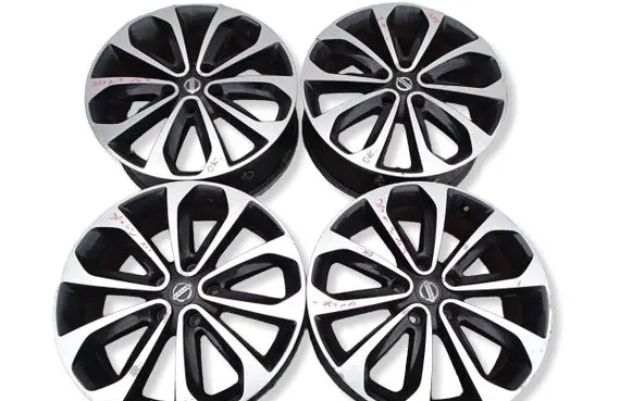 Nissan Qashqai+2 R18 alloy rim WMW5
