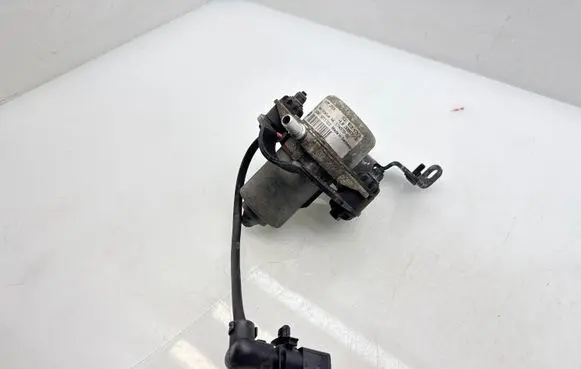Audi A3 S3 8V Vacuum pump 5Q0612175