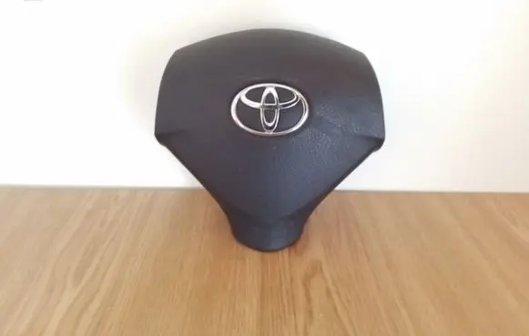 Toyota Corolla Verso E121 Steering wheel airbag cover 451120F020