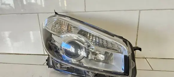Nissan Qashqai Headlight/headlamp 26010BR62A 0103352600058630 1EL01033526