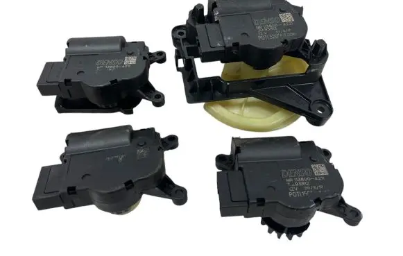 Jeep Renegade Air flap motor/actuator MR1138004211 MR1138004221 3093912