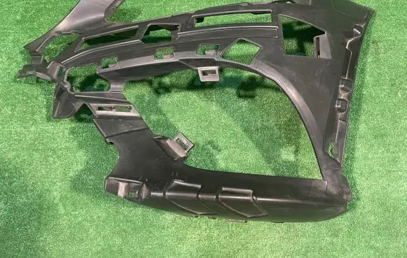 Mercedes-Benz C W205 Front bumper mounting bracket A2058851901