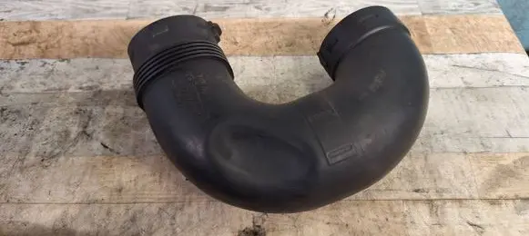 Skoda Octavia Mk2 (1Z) Air intake hose/pipe 1K0129618AT 1K0129618