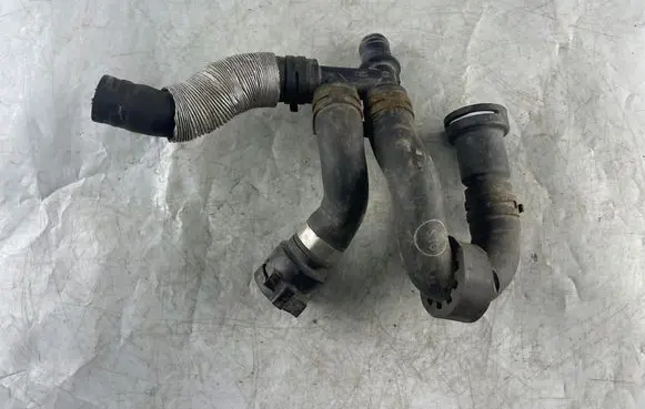 Audi A8 S8 D3 4E Engine coolant pipe/hose 2D0121243