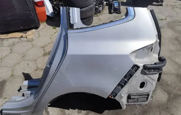 Opel Zafira C Rear quarter panel BLOTNIKTYLLEWYZAF