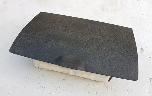 Glove box