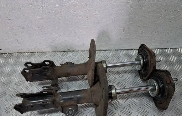 Toyota Verso Front shock absorber/damper 4851009X10 4852009Q10 486090F020