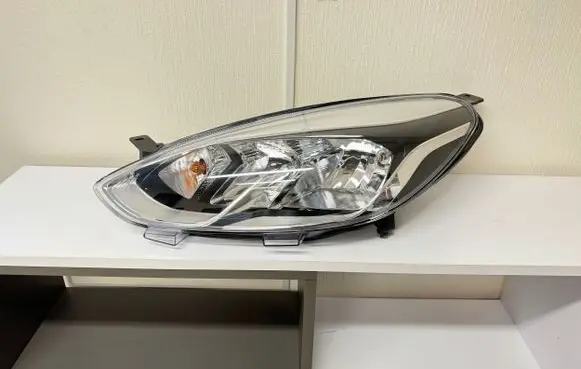 Ford Fiesta Headlight/headlamp H1BB13W030AE 175PL25168