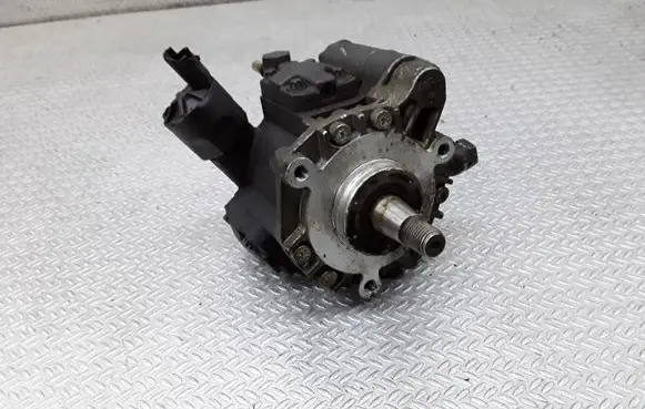 Mazda 2 Fuel injection high pressure pump