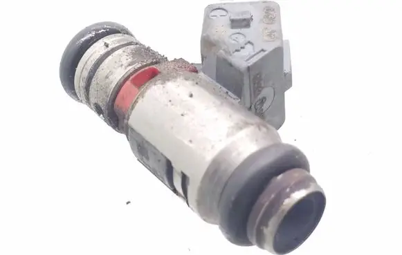 Audi A2 Fuel injector 036031C