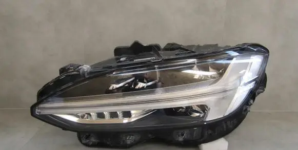 Volvo S90, V90 Headlight/headlamp 32228316